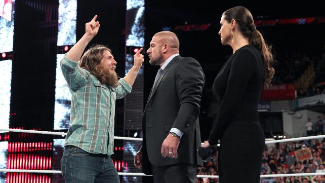 Wrestling Review: WWE Raw (11/25/14)